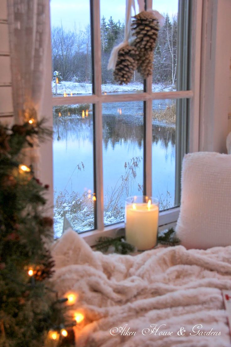 16 Adorable Cozy Cottage New Year Decoration Ideas That