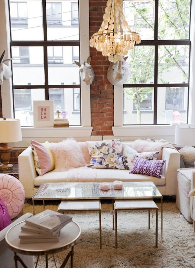 15 Stylish Small Studio Apartments Decorations That You Will Love