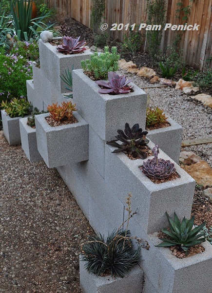 Easy Decorative Garden Projects Using Cinder Blocks
