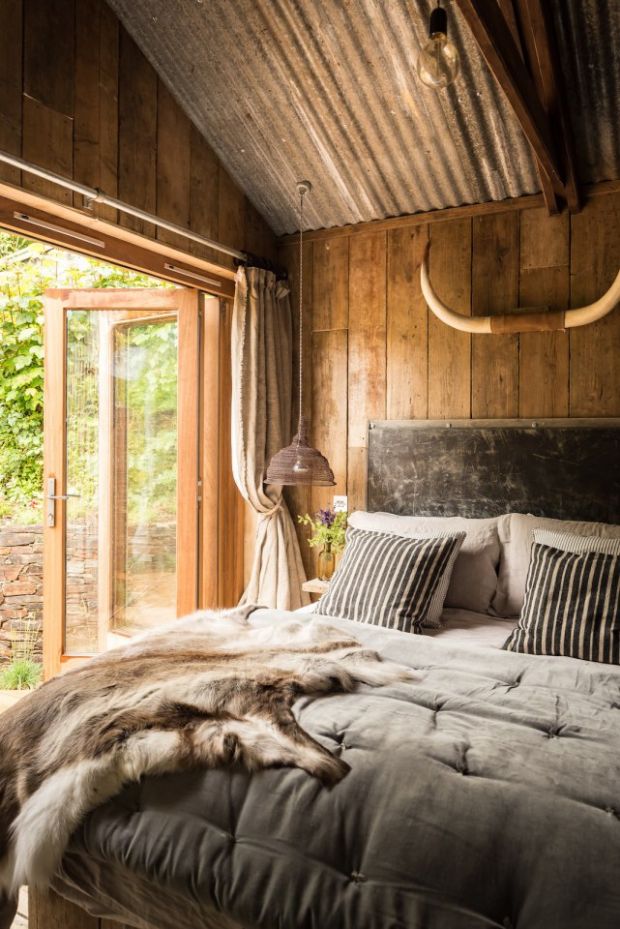 Modern Rustic Bedrooms That You Will Love