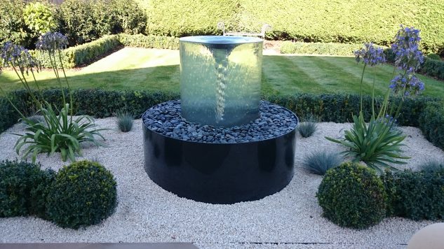 20 Stunning Garden Water Features That Will Leave You Speechless