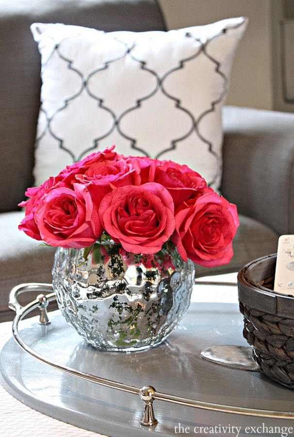 creative-adorable-flower-coffee-table-decor