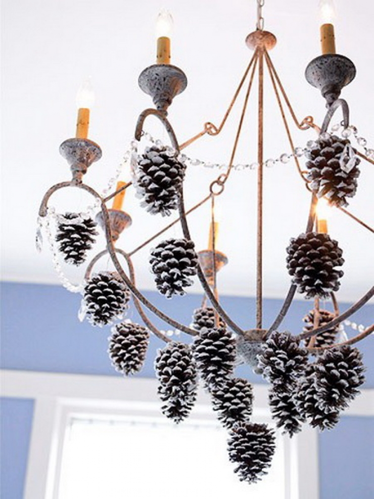 diy-creative-christmas-chandelier-ideas