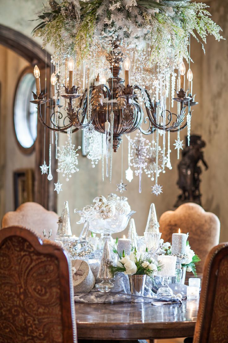 merry-christmas-chandelier