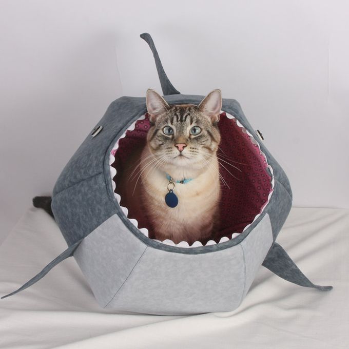 shark-shaped-cat-bed