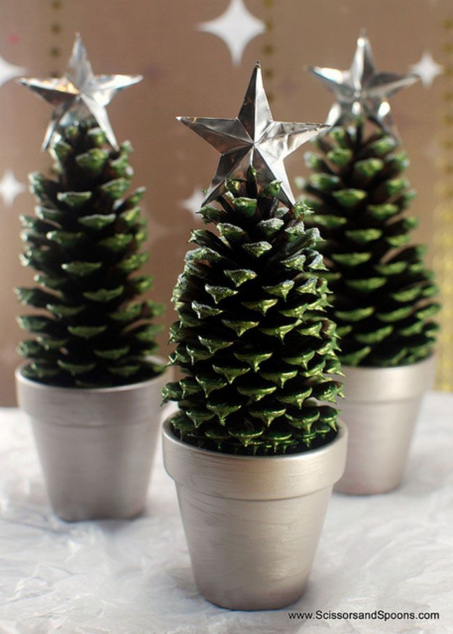 creative-pinecones-christmas-trees