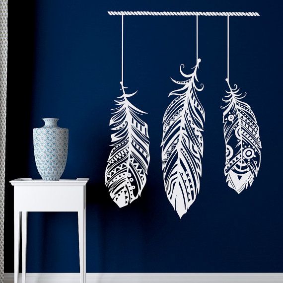feather-decorated-wall-murral