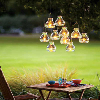 hanging-lanterns-backyard-ideas