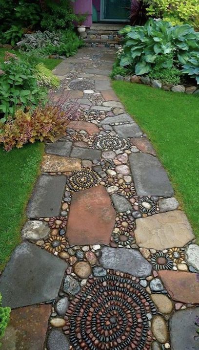 pebbles-mosaic-backyard-decor