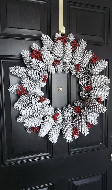 pinecone-wreath-craft