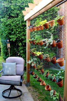 vertical-backyard-garden