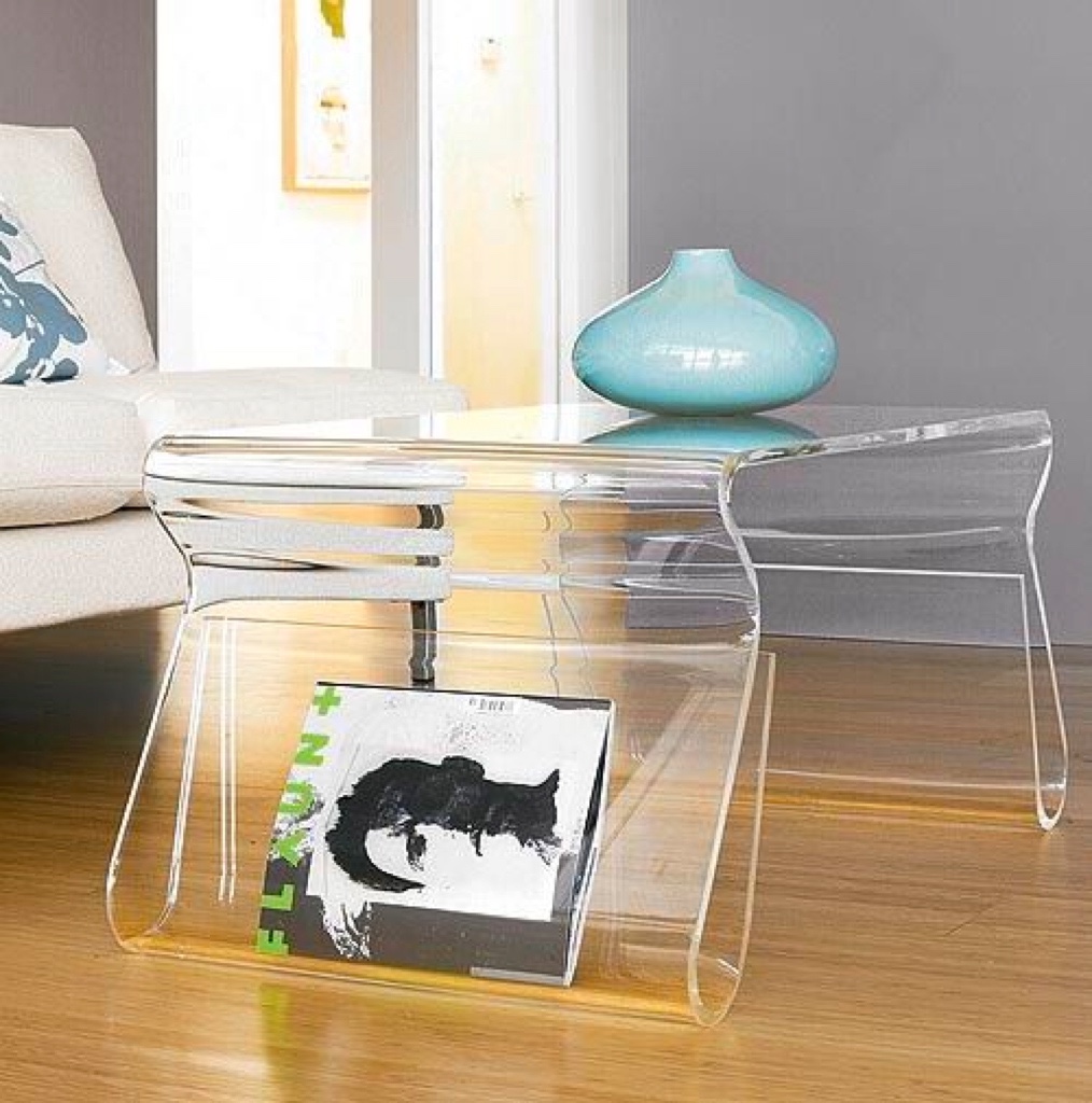 magnificent-acrylic-coffee-table