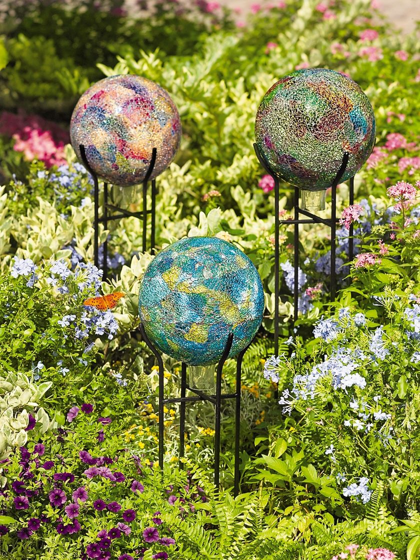 mosaic-garden-globes