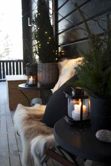 warm-balcony-decor-in-winter