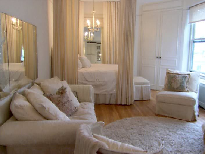 white-bedroom-decor