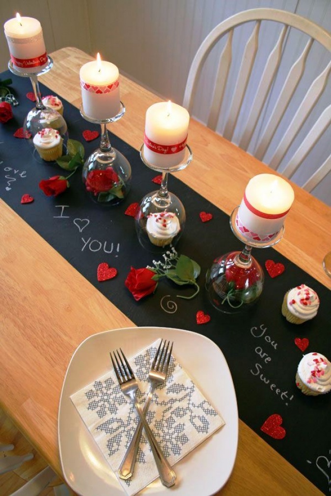 cute-and0romantic-chalkboard-table-setting
