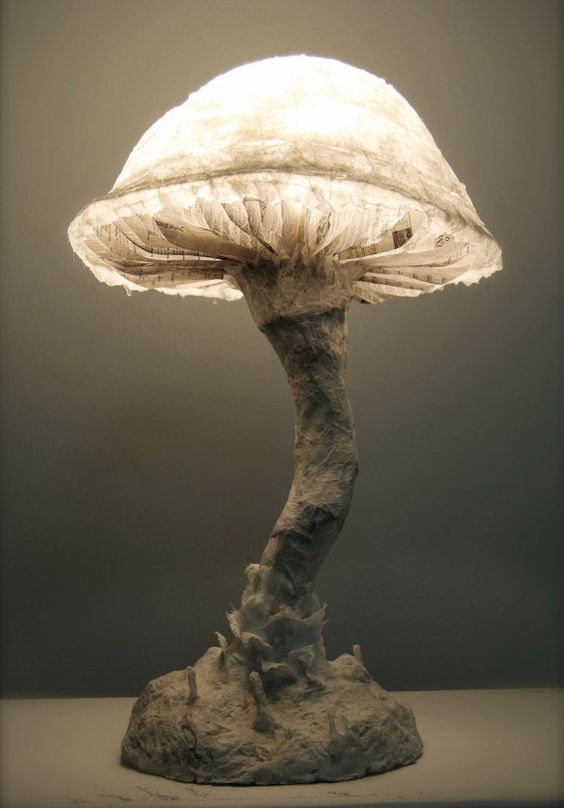 huge-mushroom.lamp-decor