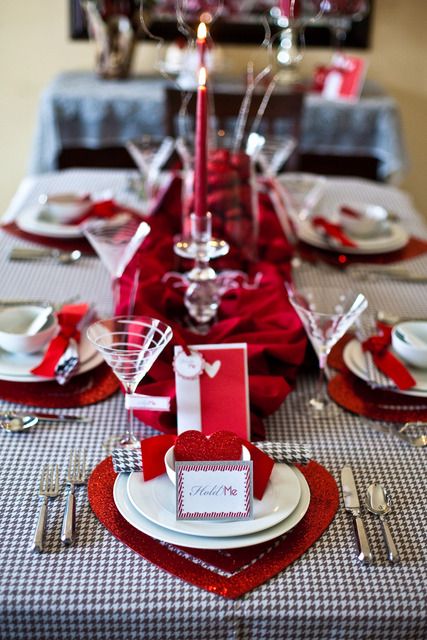 love-letters-valentines-table-decor