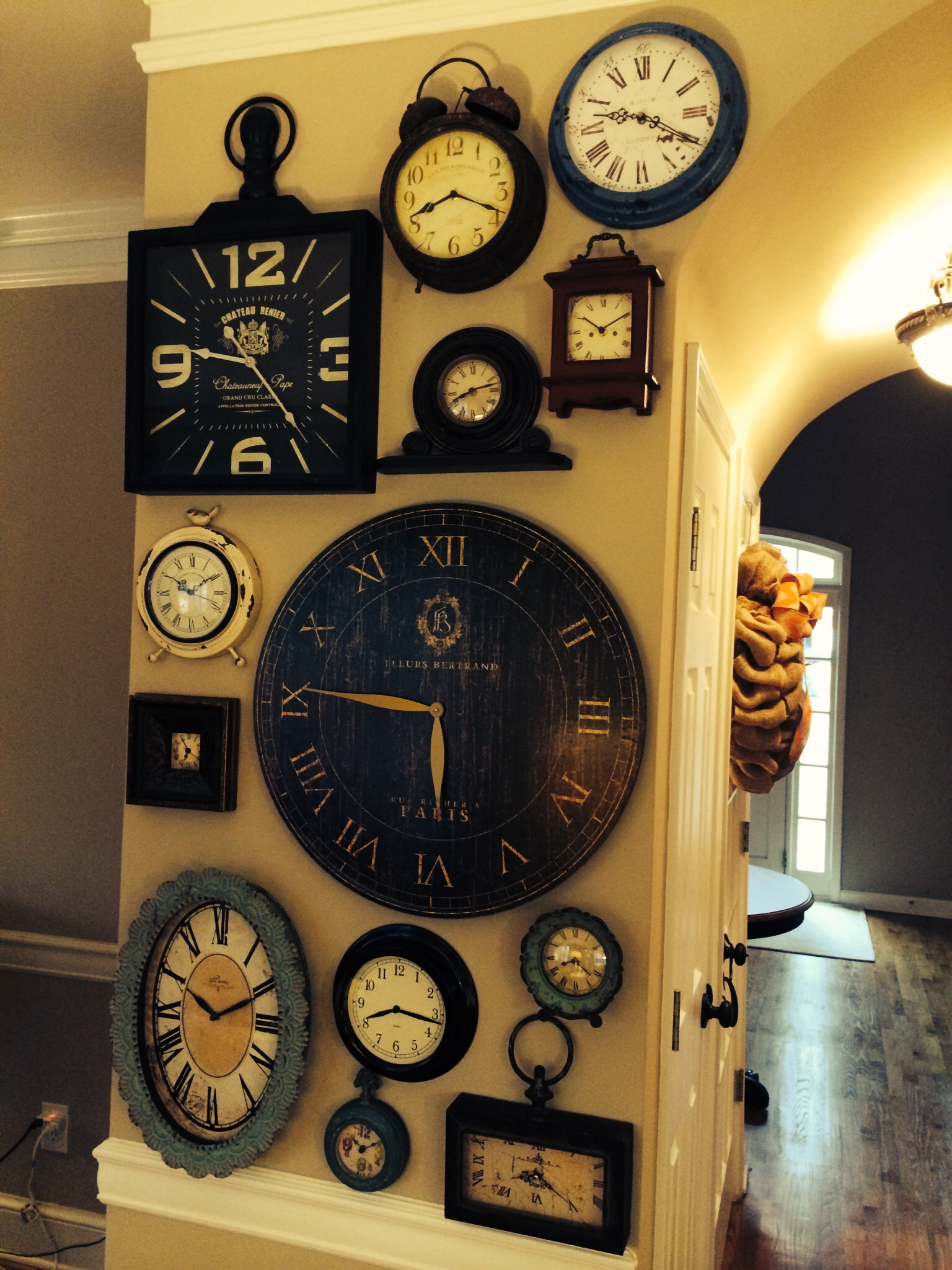 Impressive Collection of Large Wall Clocks Decor Ideas That You Will Love