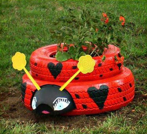 ladybug-tire-garden-decor,jpg