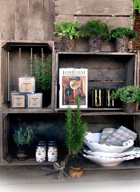 wooden-crates-for-your-garden-decor8
