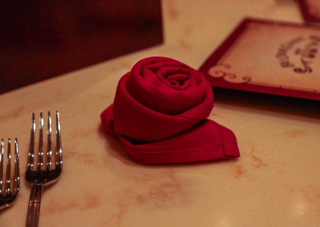 crazy-napkin-folding-that-you-will-have-to-see18