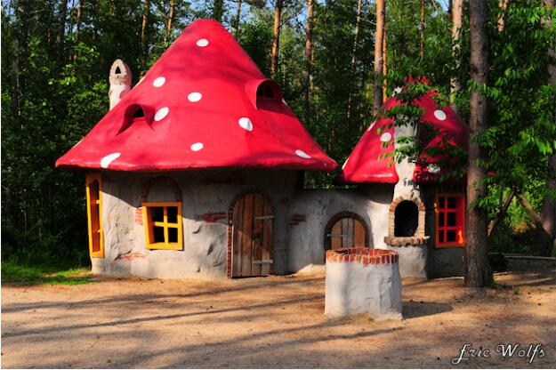 real smurf house
